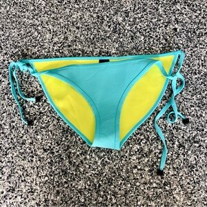 Triangl ✦ Neoprene Bikini Bottom with Panels (L)